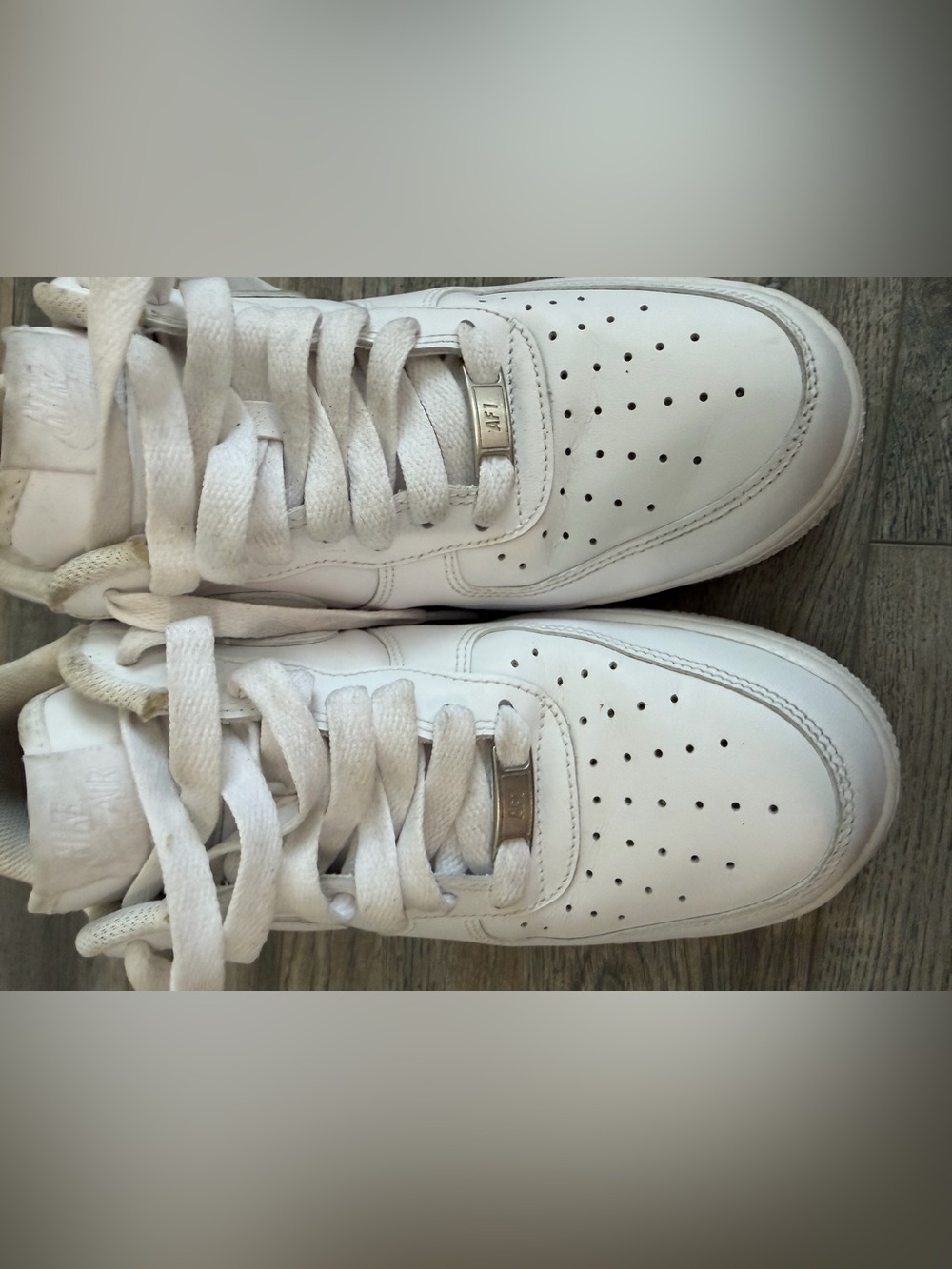 Nike Air Force 1 '07 Triple White sneakers men’s size 8.5 - Picture 4 of 9